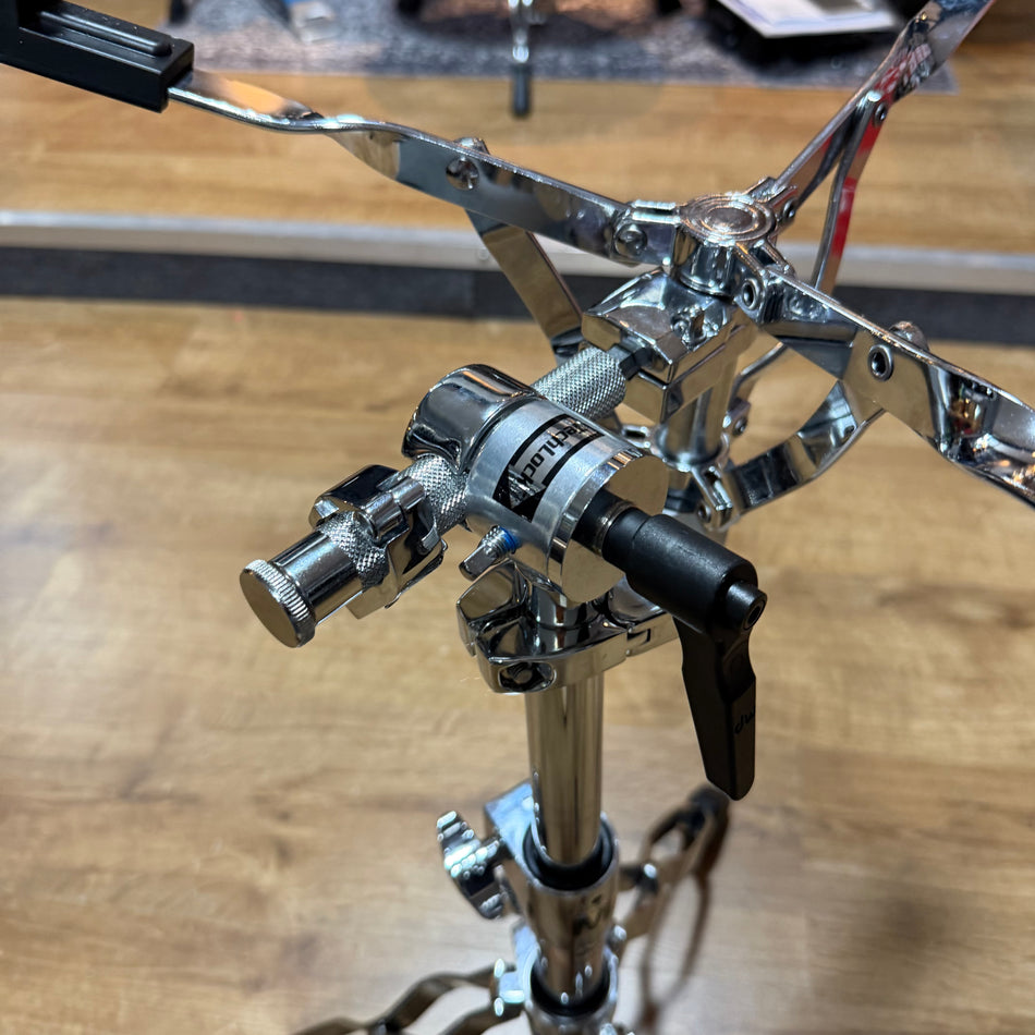 DW 9000 Airlift Snare Drum Stand #1327