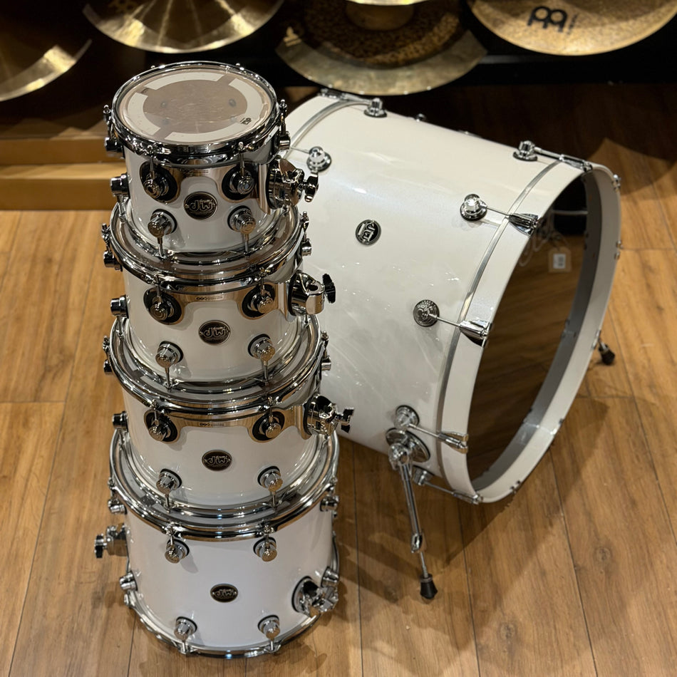DW Performance 24" White Drum Kit #1330
