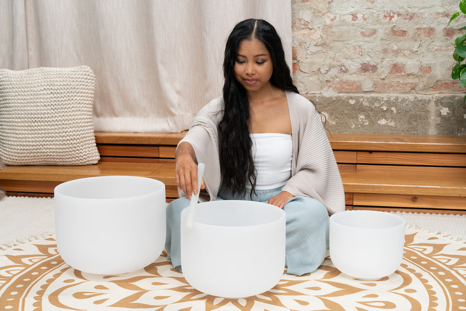 Meinl Sonic Energy Crystal Singing Bowls Set, white frosted, Note A4, F4, C4, Brow Chakra, Heart Chakra, Root Chakra