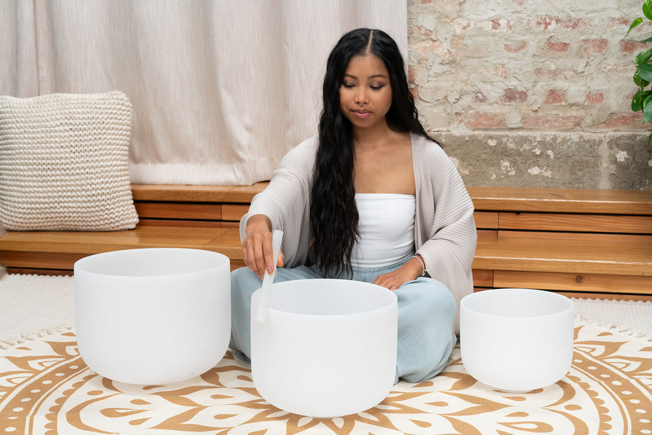 Meinl Sonic Energy Crystal Singing Bowl Set, white-frosted, Note G4, E4, C4, Throat Chakra, Solarplexus Chakra, Root Chakra