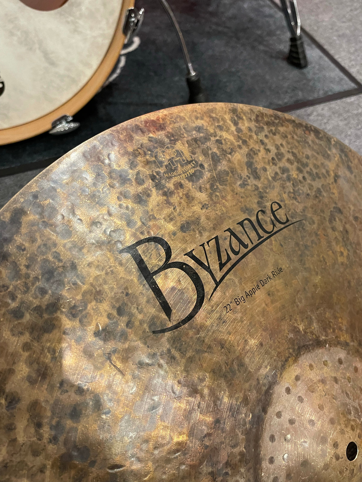 Meinl Byzance Dark 22 inch Big Apple Ride Cymbal (EX DISPLAY) - Into Music Store